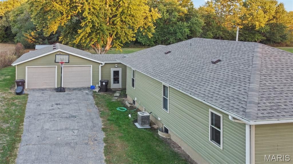 Image 83 of property listing at 1 N Cobb Street, Roodhouse, IL 62082