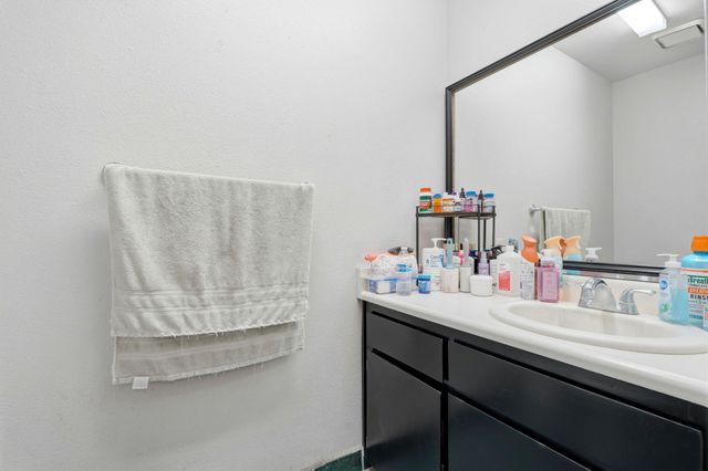 13069 Quinto Court, Cutler, CA 93615