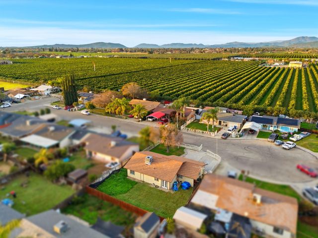 13069 Quinto Court, Cutler, CA 93615