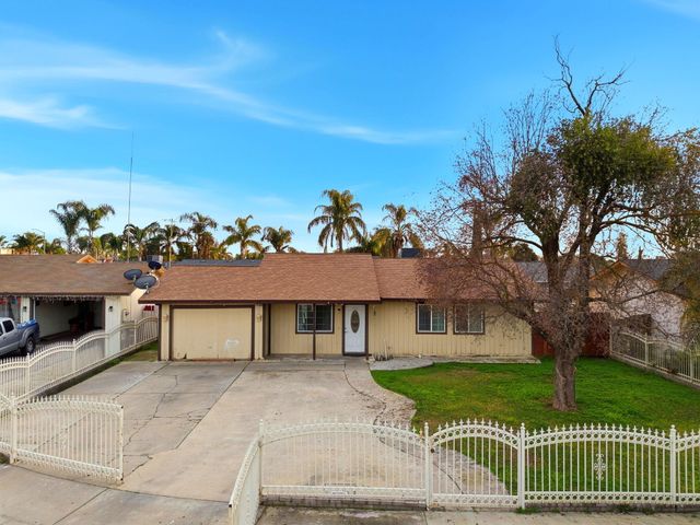 13069 Quinto Court, Cutler, CA 93615