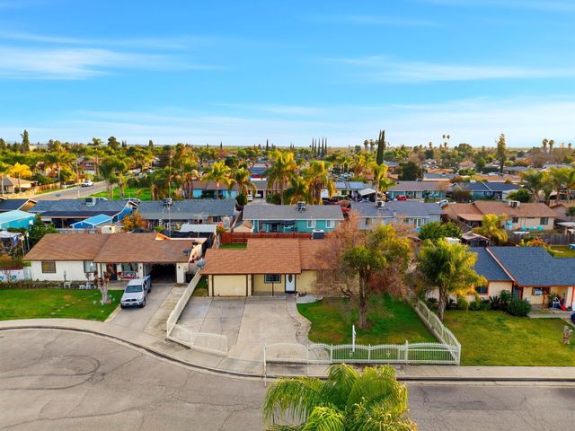 13069 Quinto Court, Cutler, CA 93615