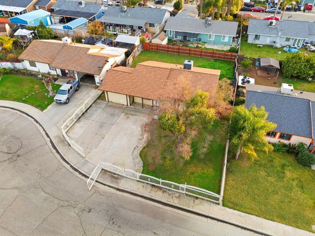 13069 Quinto Court, Cutler, CA 93615