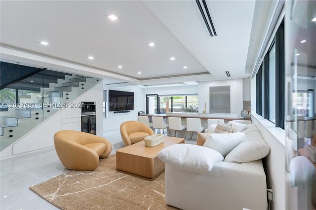 5601 N Ocean Dr, Hollywood, FL 33019