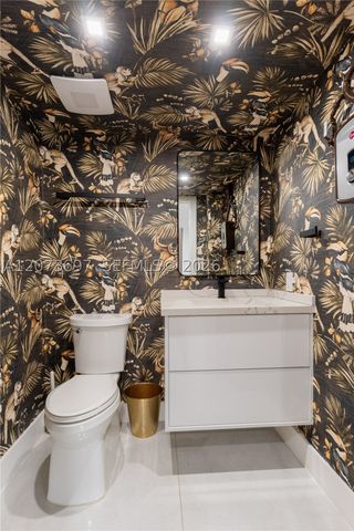 5601 N Ocean Dr, Hollywood, FL 33019
