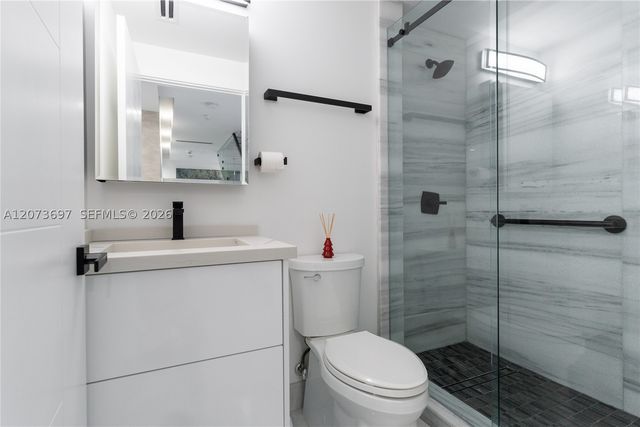 5601 N Ocean Dr, Hollywood, FL 33019