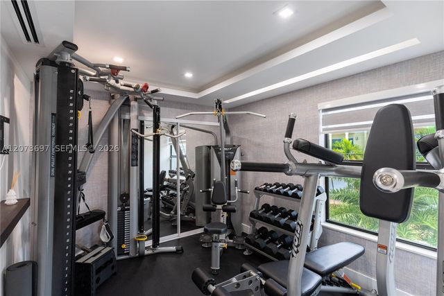 5601 N Ocean Dr, Hollywood, FL 33019
