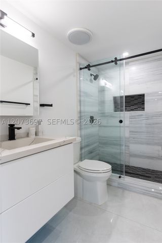 5601 N Ocean Dr, Hollywood, FL 33019