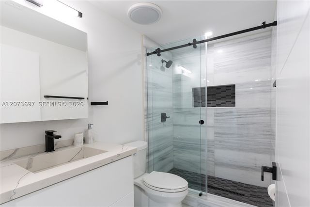 5601 N Ocean Dr, Hollywood, FL 33019