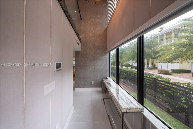 5601 N Ocean Dr, Hollywood, FL 33019