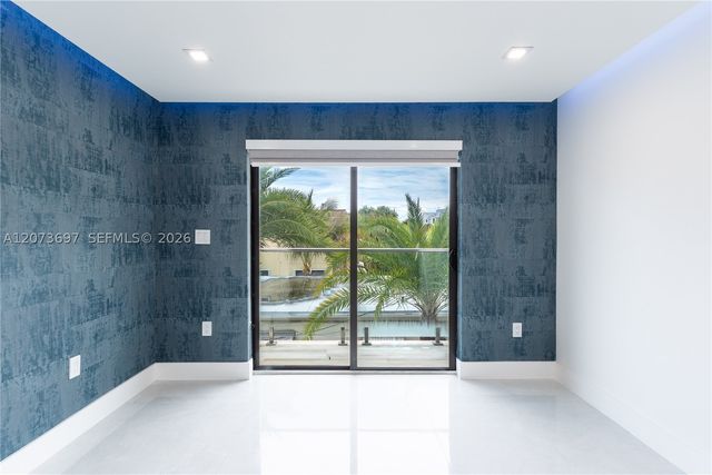 5601 N Ocean Dr, Hollywood, FL 33019
