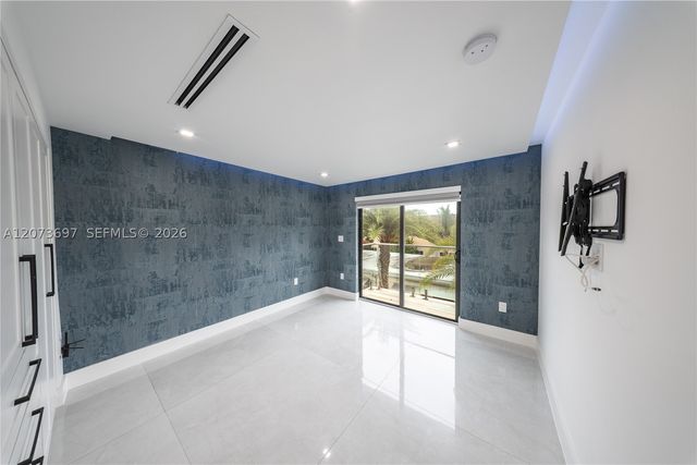 5601 N Ocean Dr, Hollywood, FL 33019