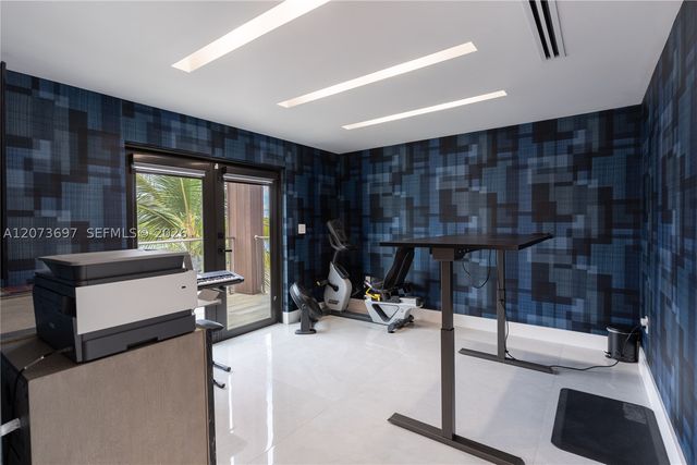 5601 N Ocean Dr, Hollywood, FL 33019