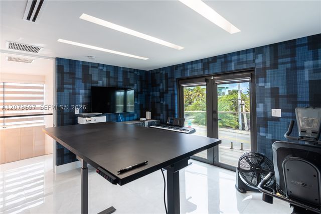 5601 N Ocean Dr, Hollywood, FL 33019