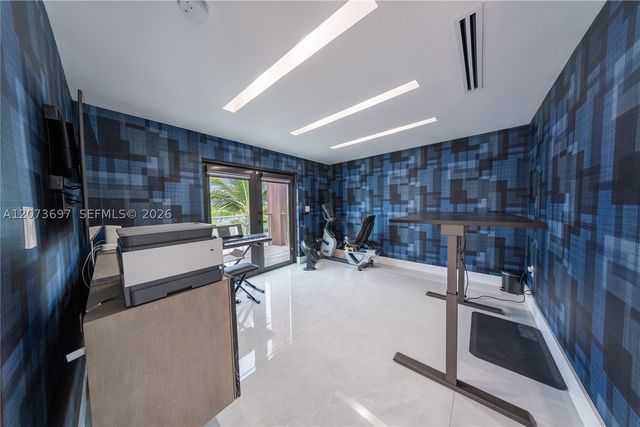 5601 N Ocean Dr, Hollywood, FL 33019