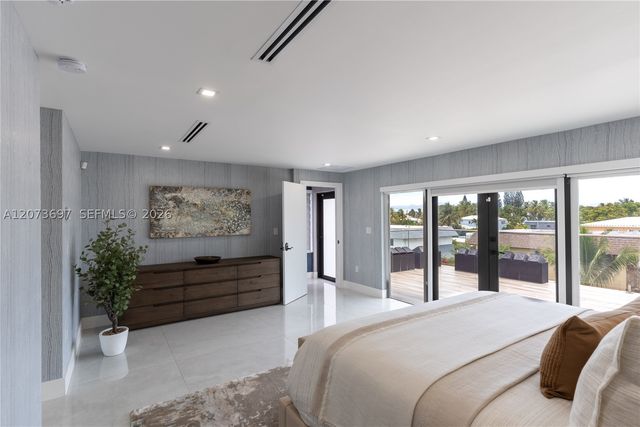 5601 N Ocean Dr, Hollywood, FL 33019