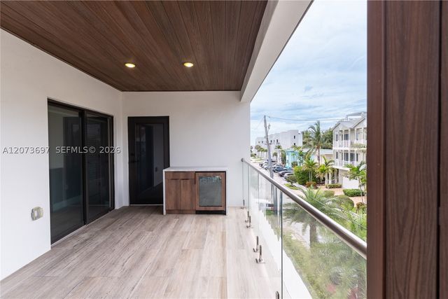 5601 N Ocean Dr, Hollywood, FL 33019