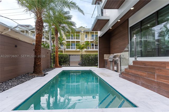 5601 N Ocean Dr, Hollywood, FL 33019