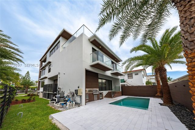5601 N Ocean Dr, Hollywood, FL 33019