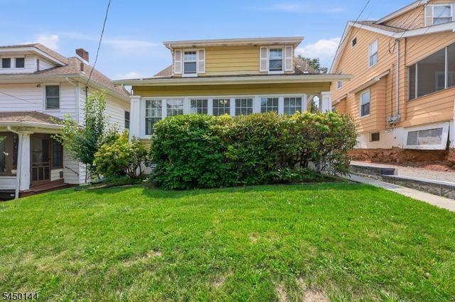 7 Henderson St, Passaic City, NJ 07055