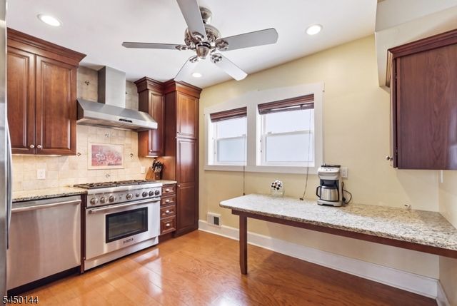 7 Henderson St, Passaic City, NJ 07055