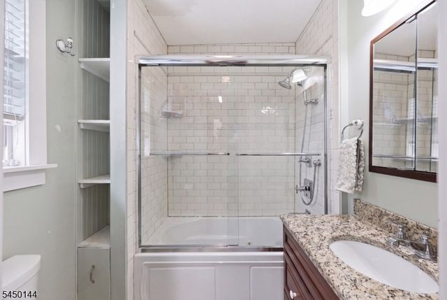 7 Henderson St, Passaic City, NJ 07055