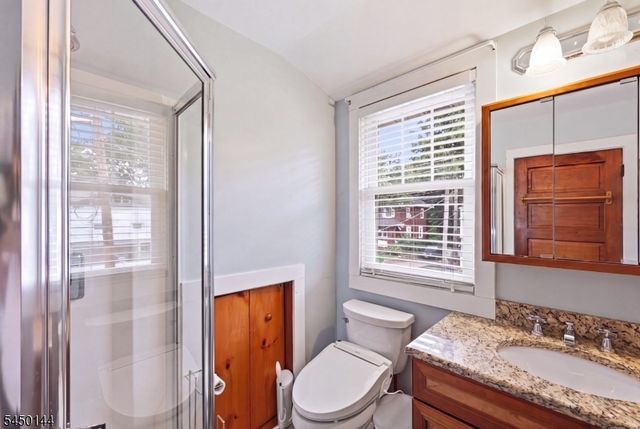 7 Henderson St, Passaic City, NJ 07055