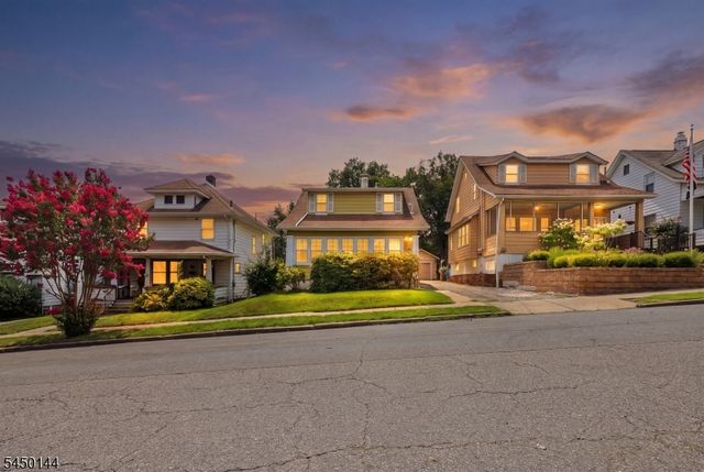 7 Henderson St, Passaic City, NJ 07055