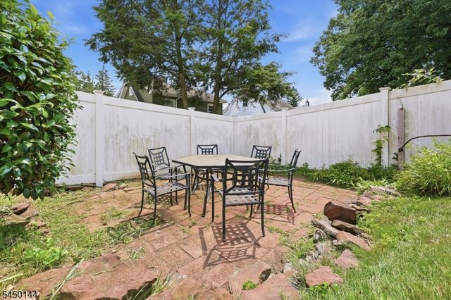 7 Henderson St, Passaic City, NJ 07055
