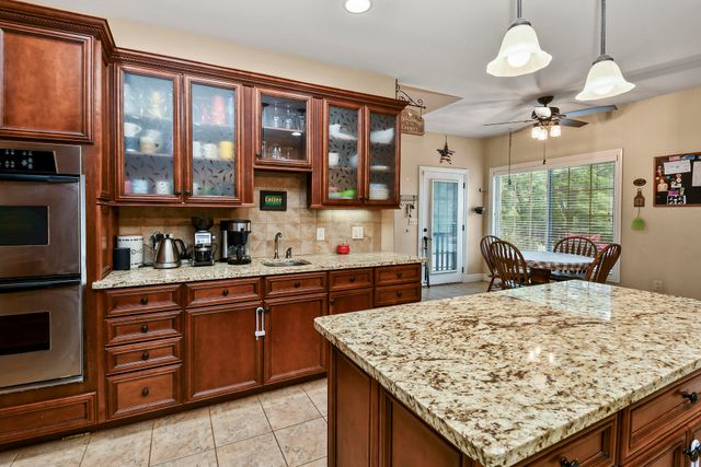 3430 Us Highway 160, Walnut Shade, MO 65771