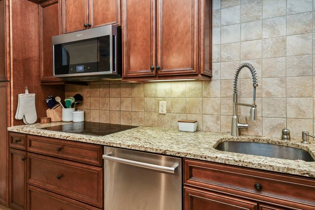 3430 Us Highway 160, Walnut Shade, MO 65771