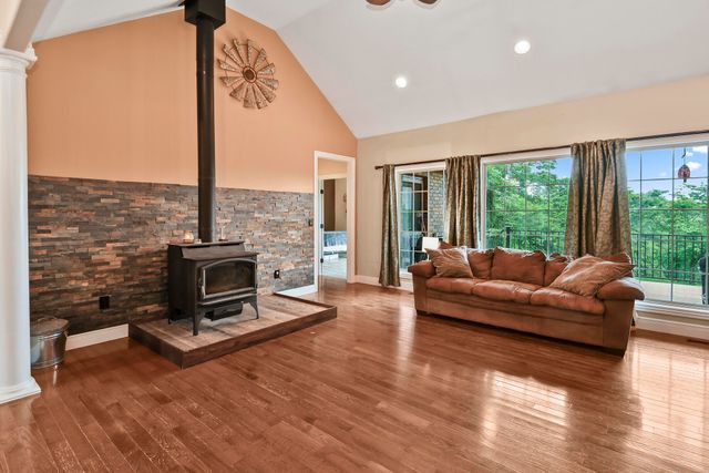 3430 Us Highway 160, Walnut Shade, MO 65771
