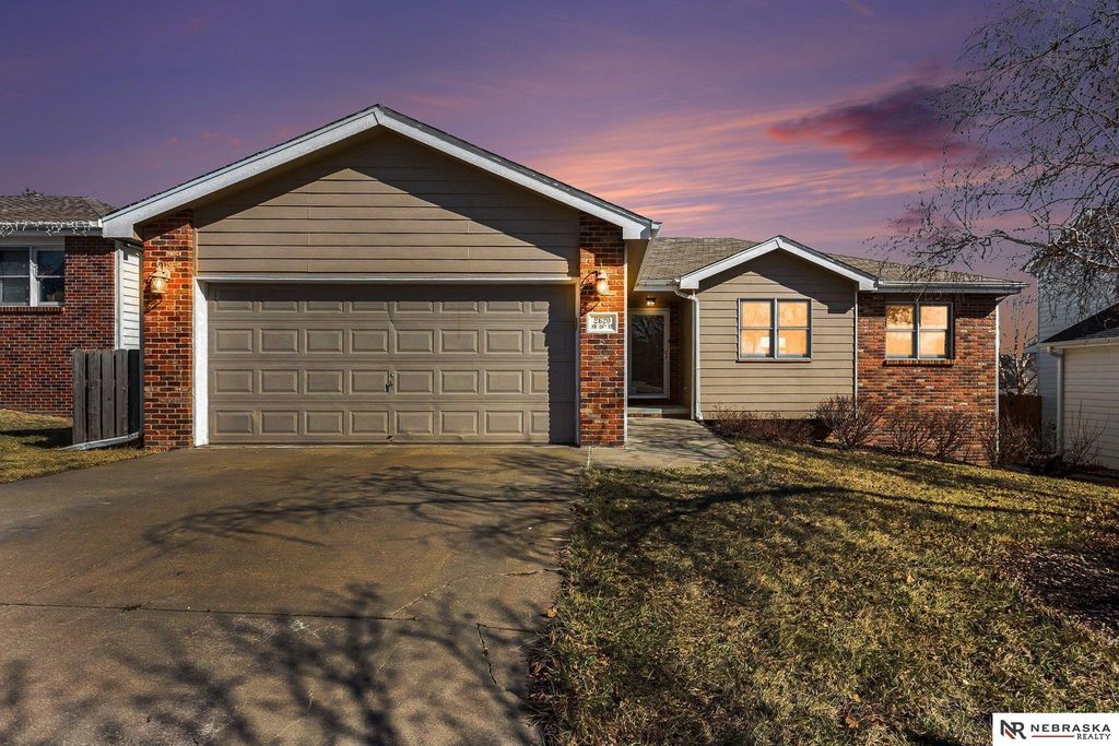 2620 SW 15th Street, Lincoln, NE 68522