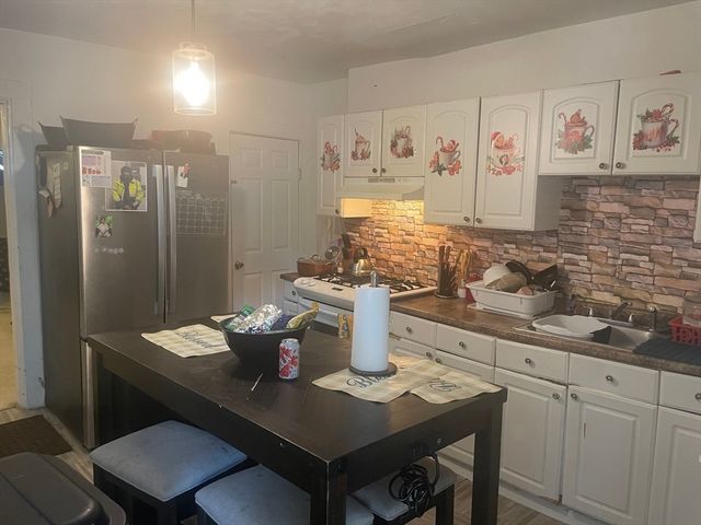 13 Stafford St, Boston, MA 02119