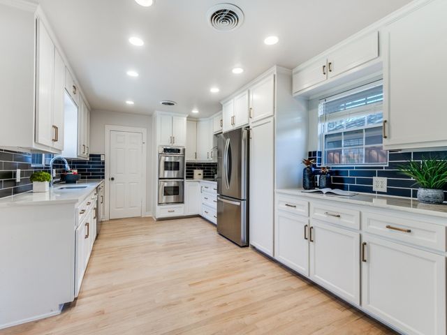 806 Knott Place, Dallas, TX 75208