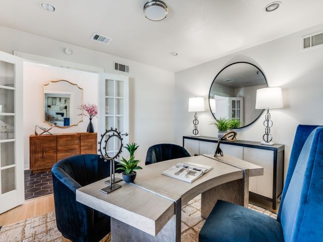 806 Knott Place, Dallas, TX 75208