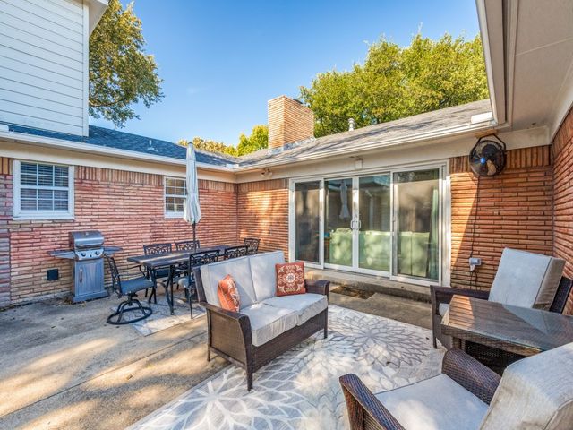 806 Knott Place, Dallas, TX 75208