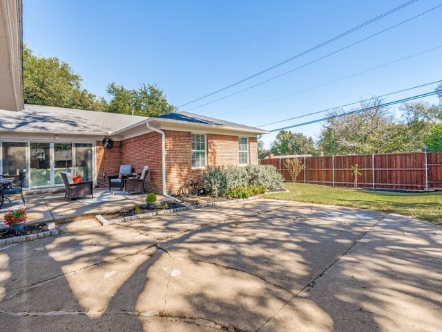 806 Knott Place, Dallas, TX 75208