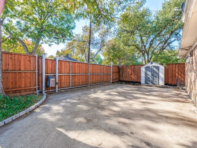 806 Knott Place, Dallas, TX 75208