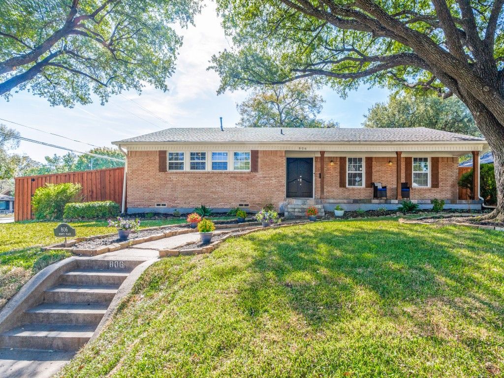 806 Knott Place, Dallas, TX 75208