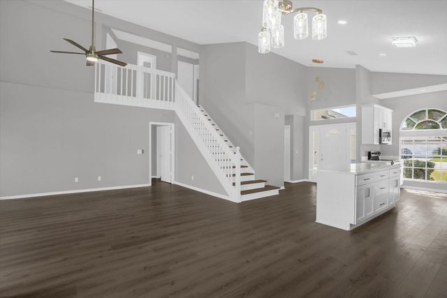 595 QUEENSBRIDGE DRIVE, Lake Mary, FL 32746