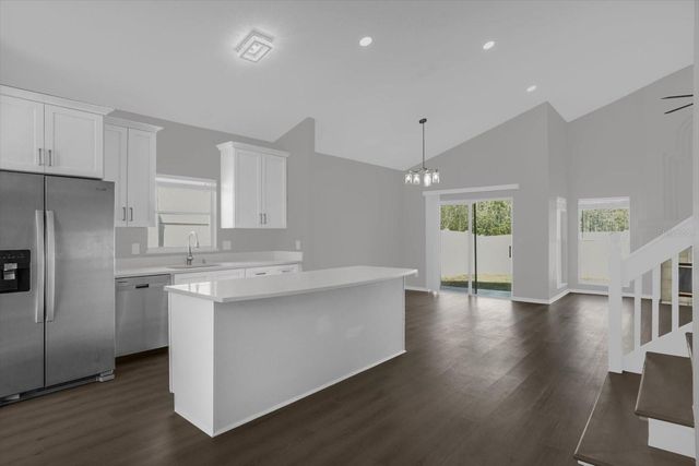 595 QUEENSBRIDGE DRIVE, Lake Mary, FL 32746