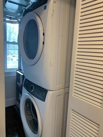 389 Centre St 1, Boston, MA 02122