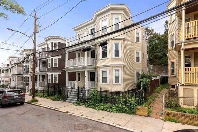 389 Centre St 1, Boston, MA 02122