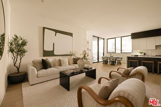 1264 N Harper Avenue 202, West Hollywood, CA 90046