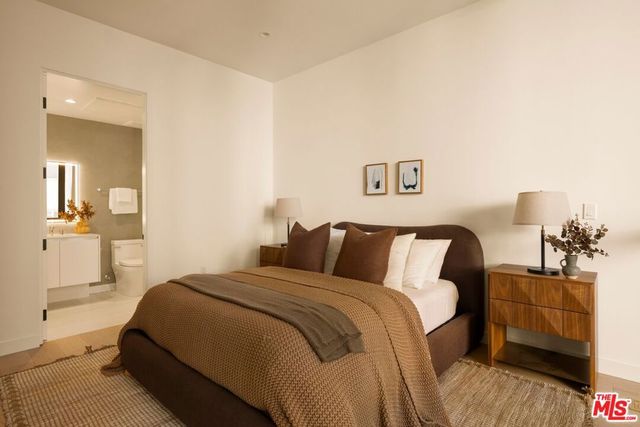 1264 N Harper Avenue 202, West Hollywood, CA 90046