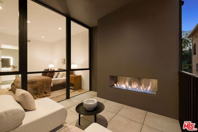 1264 N Harper Avenue 202, West Hollywood, CA 90046