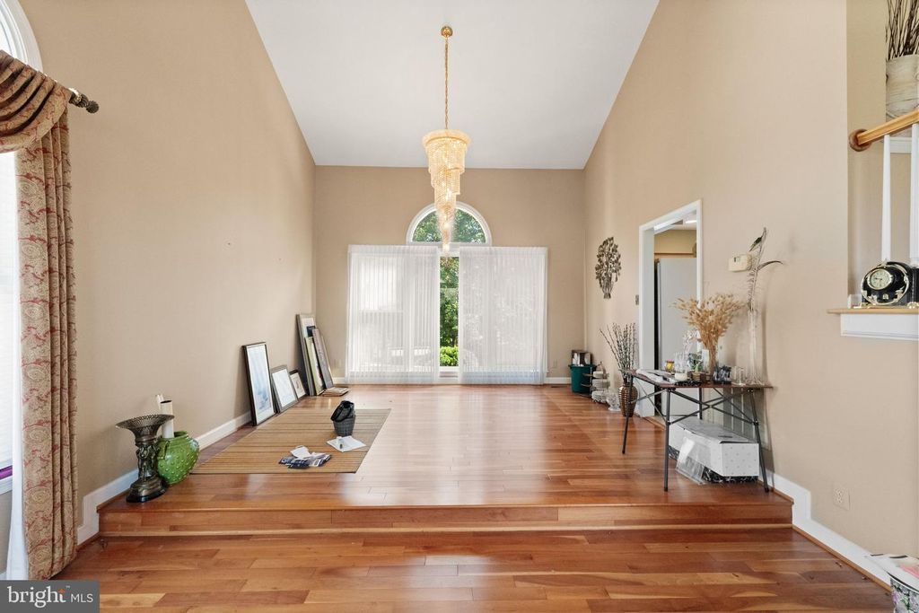 15409 EAGLE TAVERN LN, Centreville, VA 20120