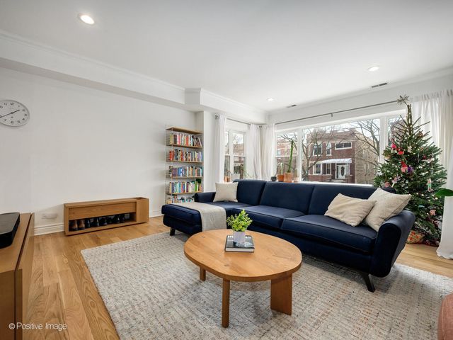 2537 N HAMLIN Avenue 1N, Chicago, IL 60647