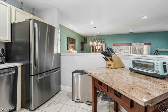 118 Brookside Ln, Mount Arlington Boro, NJ 07856