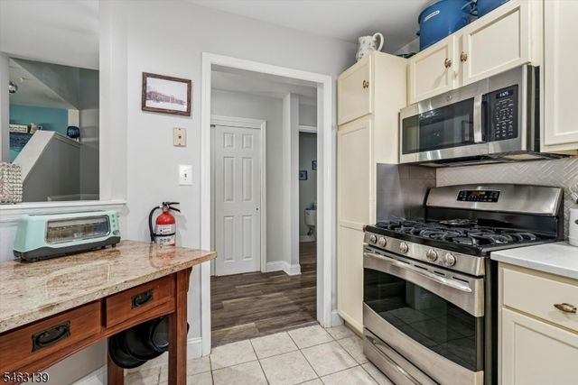 118 Brookside Ln, Mount Arlington Boro, NJ 07856